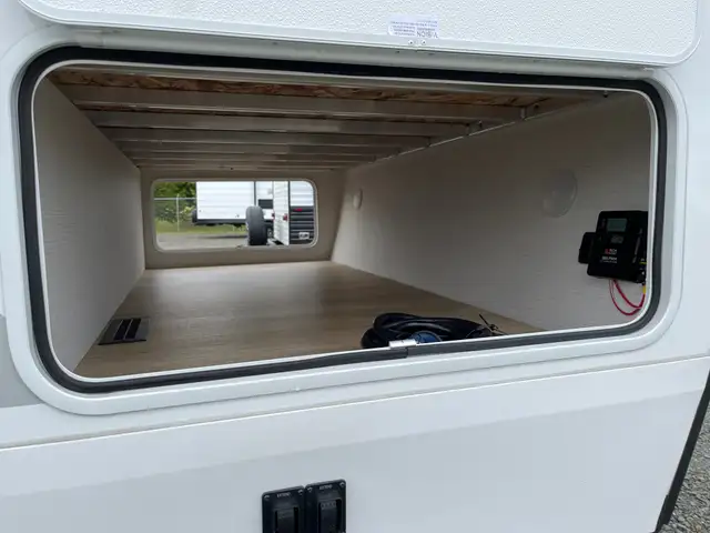 2026 Winnebago THRIVE in Travel Trailers & Campers in Terrace - Image 8