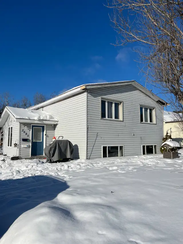 2685 Henri St #2 - 3 bedroom apt for rent in Long Term Rentals in Sudbury - Image 2