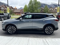 AMVIC Licensed Dealer The 2026 Chevrolet Blazer RS AWD in Sterling Grey Metallic delivers bold styli... (image 4)