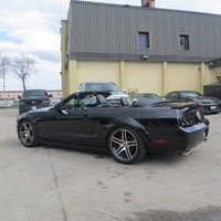 This 2007 Ford Mustang Convertible is sleek and stylish with a powerful 6-cylinder engine. With its... (image 4)
