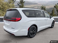 Welcome to Moncton Chrysler Jeep Dodge. *SALE SPECIAL !!* This Chrysler Pacifica Hybrid delivers a G... (image 5)