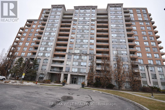310-29 NORTHERN HEIGHTS DR Richmond Hill, Ontario in Condos for Sale in Markham / York Region