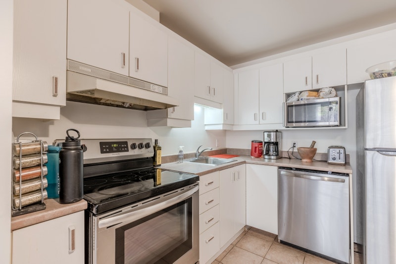 3.5 avec entrée laveuse/sécheuse et lavevaisselle ValBélair