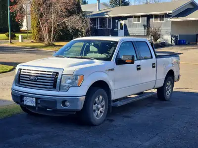 2011 Ford F150 XLT 239,566 km Running condition but may need some work Windshield has a significant...
