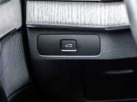 Carget Supercentre is proud to present this 2023 Volvo XC90 Ultimate Dark Theme! EXTERIOR: SILVER DA... (image 9)