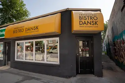 5A//Winnipeg/VERY RARE OPPORTUNITY!! Ideal family business, ideal opportunity for couple. Iconic fam...
