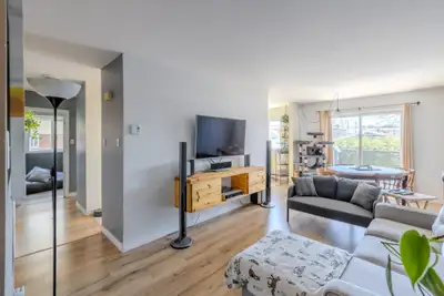 Appartement 4 et demi dans un complexe de 148 unités avec piscine extérieure à Charlesbourg. Situé à...