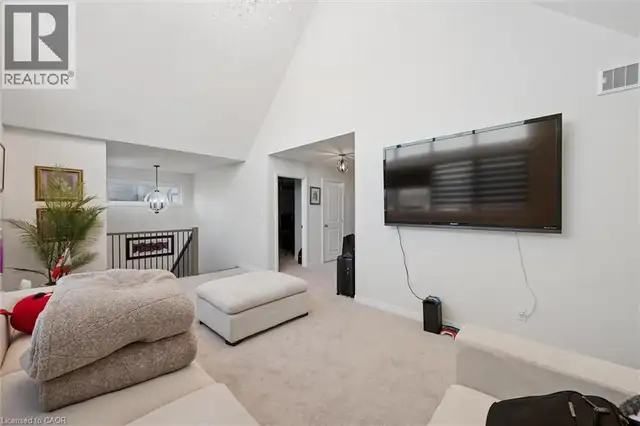 972 STONECLIFFE Walk Unit# 18 Kitchener, Ontario in Houses for Sale in Kitchener / Waterloo - Image 31
