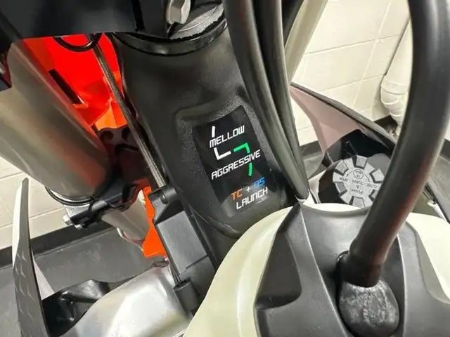 2024 KTM 250 XC-F in Dirt Bikes & Motocross in Calgary - Image 15