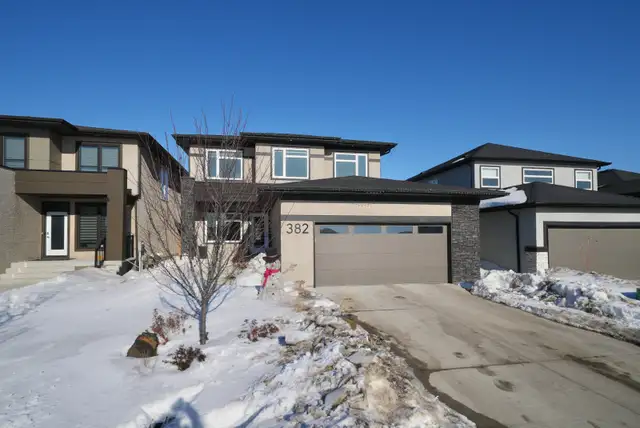 4 Bedroom 2 Storey For Sale in The Trails of West St.Paul