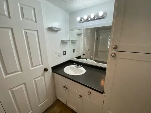 2 Bedroom 1 Bath - A/C INCLUDED starting at $1425 in Long Term Rentals in Kamloops - Image 12