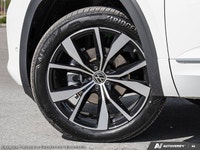 The *2026 Volkswagen Atlas Cross Sport Execline* combines bold coupe-inspired styling with premium c... (image 8)