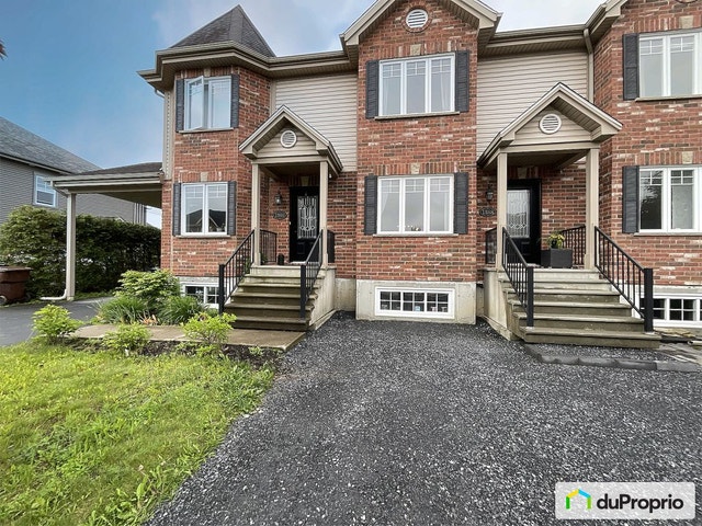 $385,000 - Townhouse for sale in Sherbrooke (Rock Forest) — photo 1