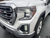 ENGINE 5.3L ECOTEC3 V8 (355 hp [265 kW] @ 5600 rpm 383 lb-ft of torque [518 Nm] @ 4100 rpm); featuri... (image 9)