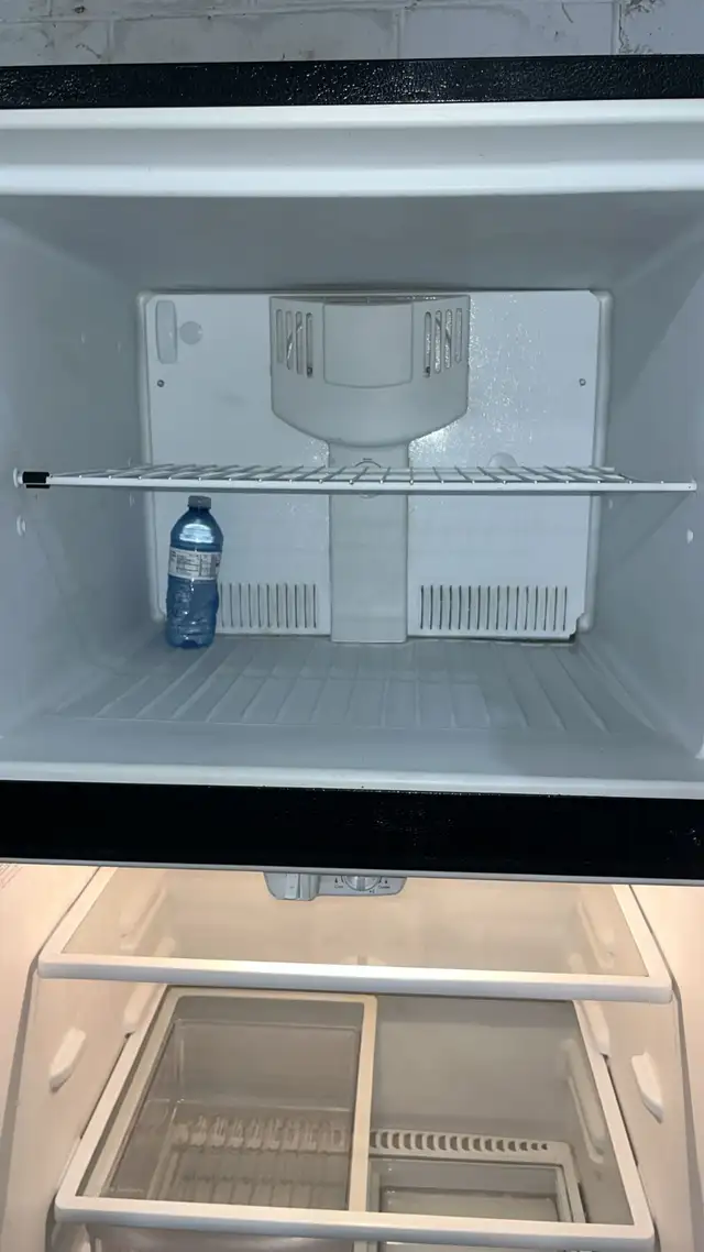 Frigidaire Stainless Stell 30” Refrigerator Fully Tested in Refrigerators in Kitchener / Waterloo - Image 7
