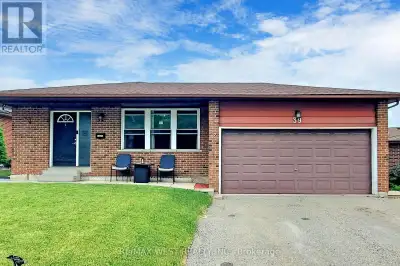 B - 39 PORTLAND CRESCENT Newmarket (Bristol-London), Ontario