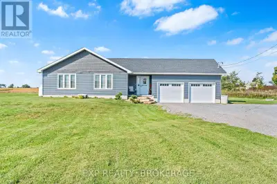 Your search stops here at 59 Bullfrog Bay Road! This 5-year-old slab-on-grade home is located on a p...
