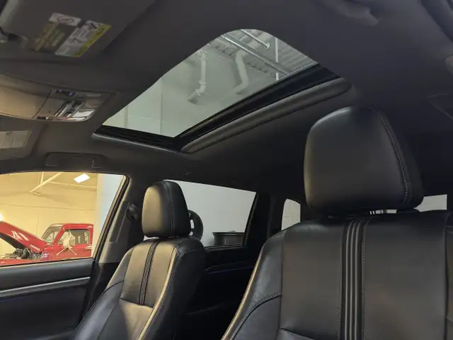 2017 Toyota Highlander XSE, AWD, Captain Seats, No Accident in Cars & Trucks in Edmonton - Image 23