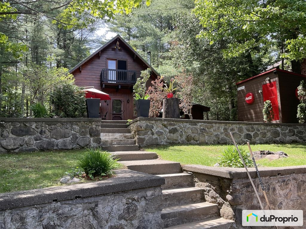 $789,900 - Bungalow for sale in St-Colomban — photo 1