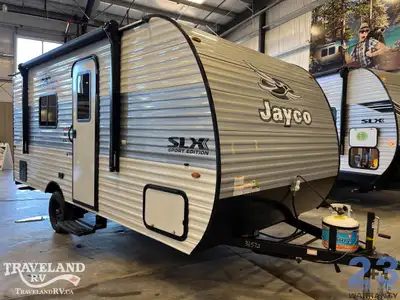 Ready to explore the RV lifestyle? The Jay Flight SLX Travel Trailer has everything you need, in a c...