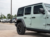 Welcome to Barrie Dodge Chrysler Jeep. TIRES: LT255/75R17C (STD),UCONNECT 4C NAV & SOUND GROUP -inc:... (image 7)