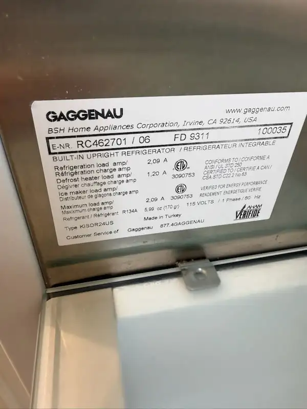 GAGGENAU 42'' Fridge/freezer bonne condition. Marche tres bien. in Refrigerators in City of Montréal - Image 5