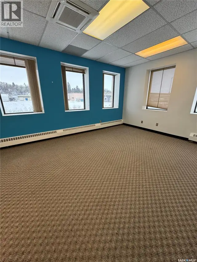 77 15th STREET E Prince Albert, Saskatchewan in Commercial & Office Space for Sale in Prince Albert - Image 17
