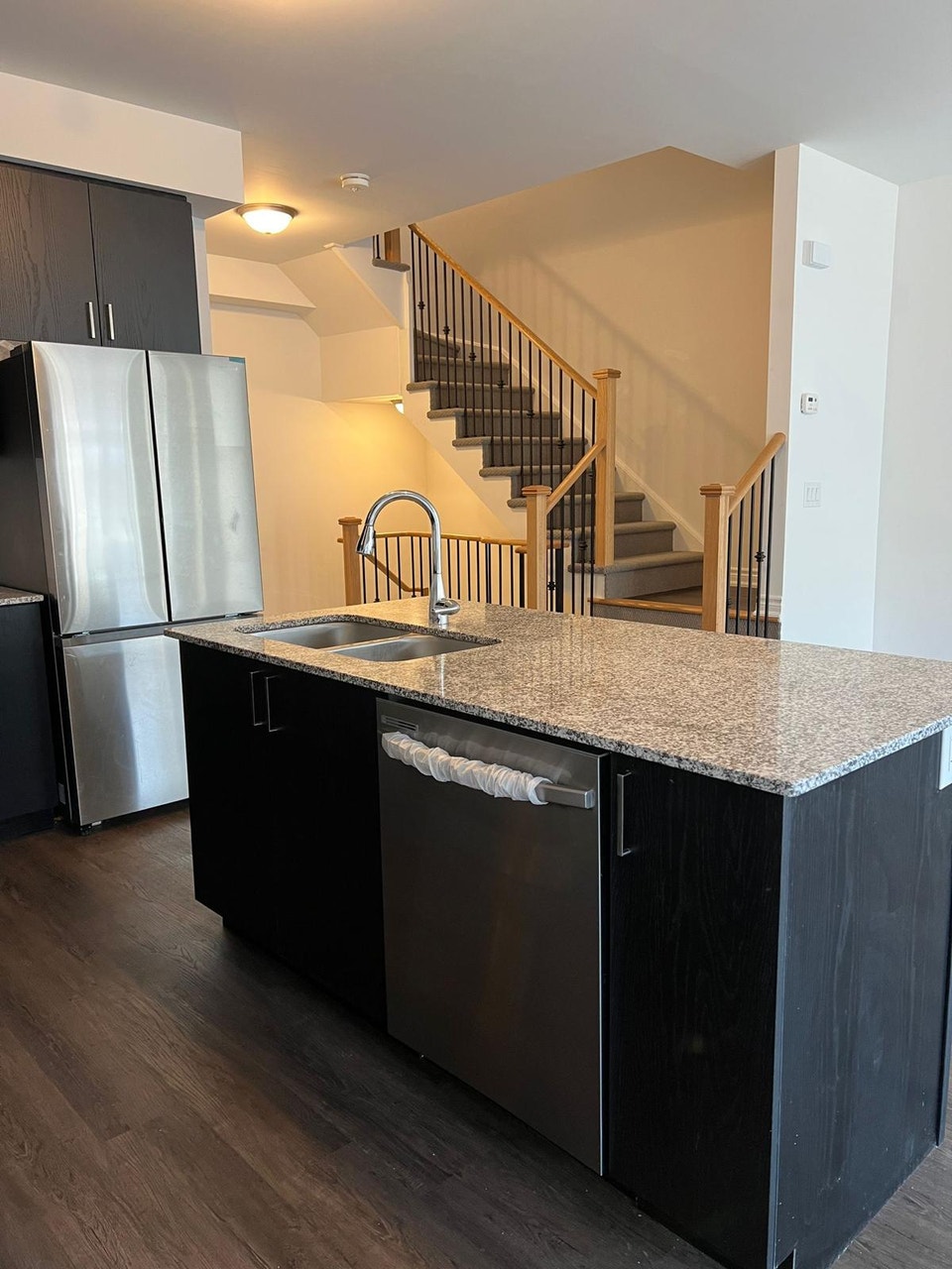 Orillia, close to the water, 2 bedroom, 2.5 bath home 5