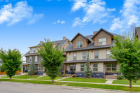 Townhomes with In Suite Laundry - West Townes - Townhome for Ren