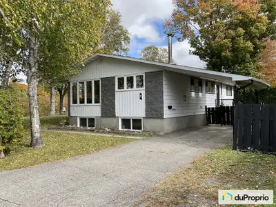 INVESTISSEUR OU PROPRIÉTAIRE OCCUPANT Propriété à revenu située dans le très recherché quartier de L...