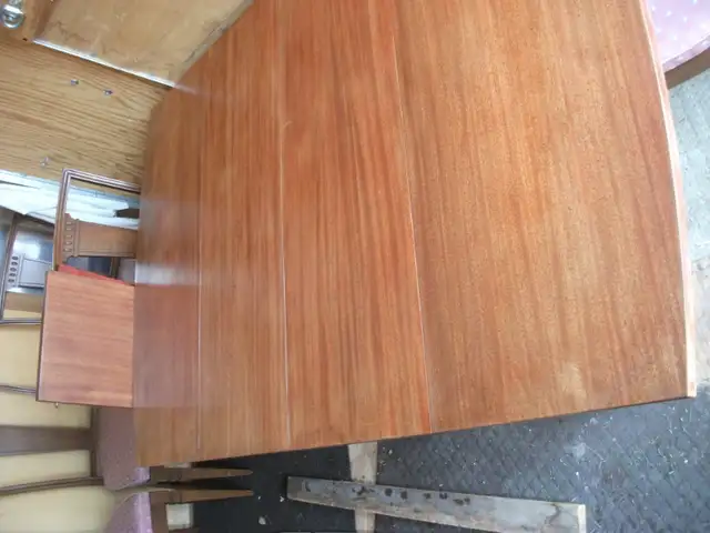 Nice Walnut Dining Table and Six Chairs in Dining Tables & Sets in Belleville - Image 9