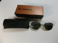 NEW SUN GLASSES -AOE EYEWEAR INC. AVIATOR AUTHENTIC Belleville Belleville Area Preview
