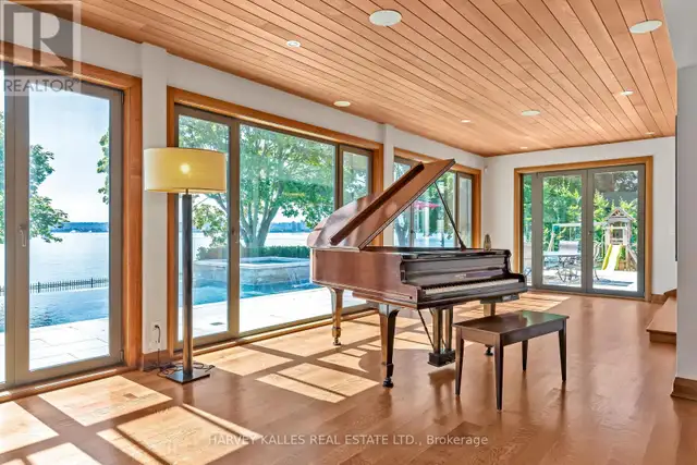 90 OAKLANDS PARK COURT Burlington (Bayview), Ontario in Houses for Sale in Oakville / Halton Region - Image 7