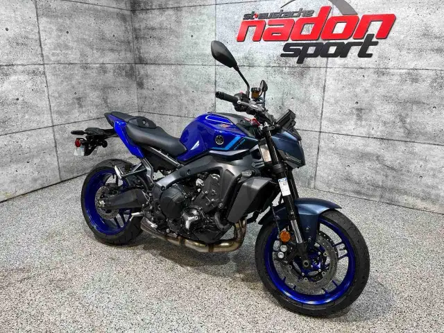 2025 YAMAHA MT-09 in Sport Touring in Laval / North Shore - Image 3