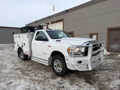 2020 Ram 2500 SLT Service Truck 4x4 Automatic Transmission 6.4L Hemi Gas Engine Regular Cab 8Ft Gene...