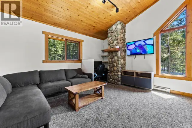 2943 PIVA Road Kamloops, British Columbia in Houses for Sale in Kamloops - Image 11