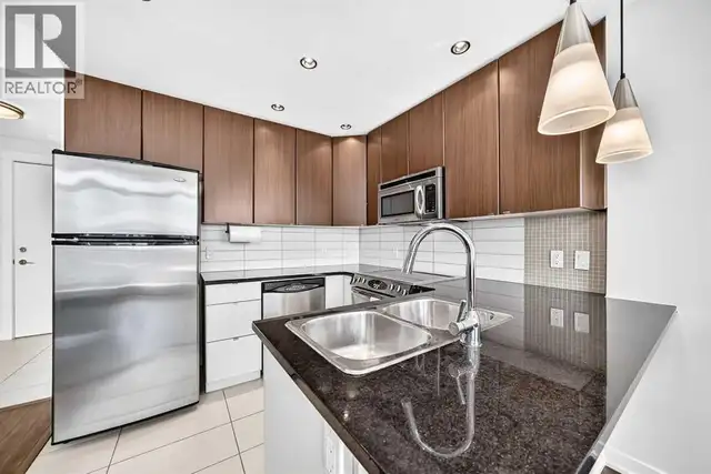 1508, 788 12 Avenue SW Calgary, Alberta in Condos for Sale in Calgary - Image 6