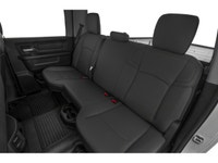 TRAILER SWAY CONTROL, TRAILER HITCH, ELECTRONIC STABILITY, TRACTION CONTROL, REMOTE KEYLESS ENTRY De... (image 9)