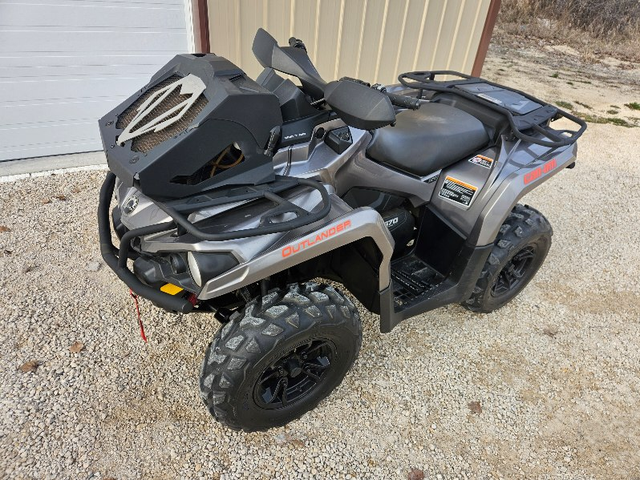 2017 CAN-AM OUTLANDER 570 XT EPS (FINANCING AVAILABLE) in ATVs in Strathcona County - Image 5