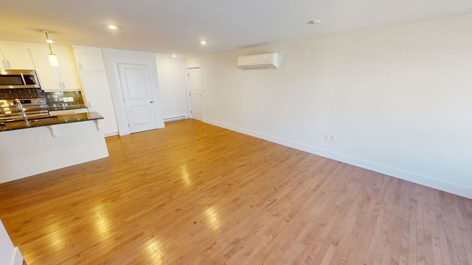 NOVEMBER 1ST- 2 BED/2 BATH- BALCONY- EN SUITE LAUNDRY- UPTOWN 5