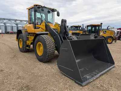 2013 Volvo L90G Wheel Loader Quick Attach 3rd Valve backup camera air ride seat 20.5r25 tires For mo...