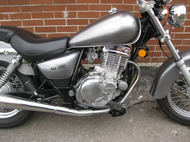 2010 Suzuki GZ250 Marauder in Street, Cruisers & Choppers in City of Toronto - Image 4