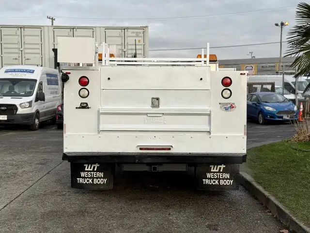 2013 Ram 3500 4X4 Service Truck in Heavy Trucks in Delta/Surrey/Langley - Image 10