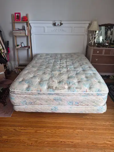 FREE older signature series Adjusta Magic double bed.  Massages, View more