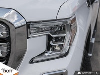 Key Features: Heated and ventilated front leather seats, dual-climate zone control, heated steering... (image 9)