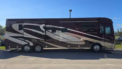 2017 Newmar Dutch Star 4018 Elevate your RV lifestyle with this stunning 2017 Newmar Dutch Star 4018...