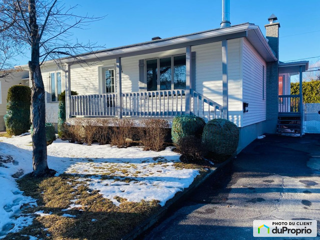 349 000$ - Bungalow à vendre à Jonquière (Jonquière) dans Maisons à vendre  à Saguenay