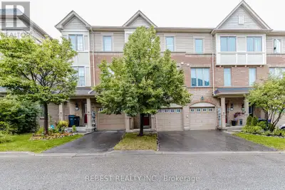 Stunning & Well-Maintained Townhouse on the Border of Mississauga & Brampton! This beautiful home fe...