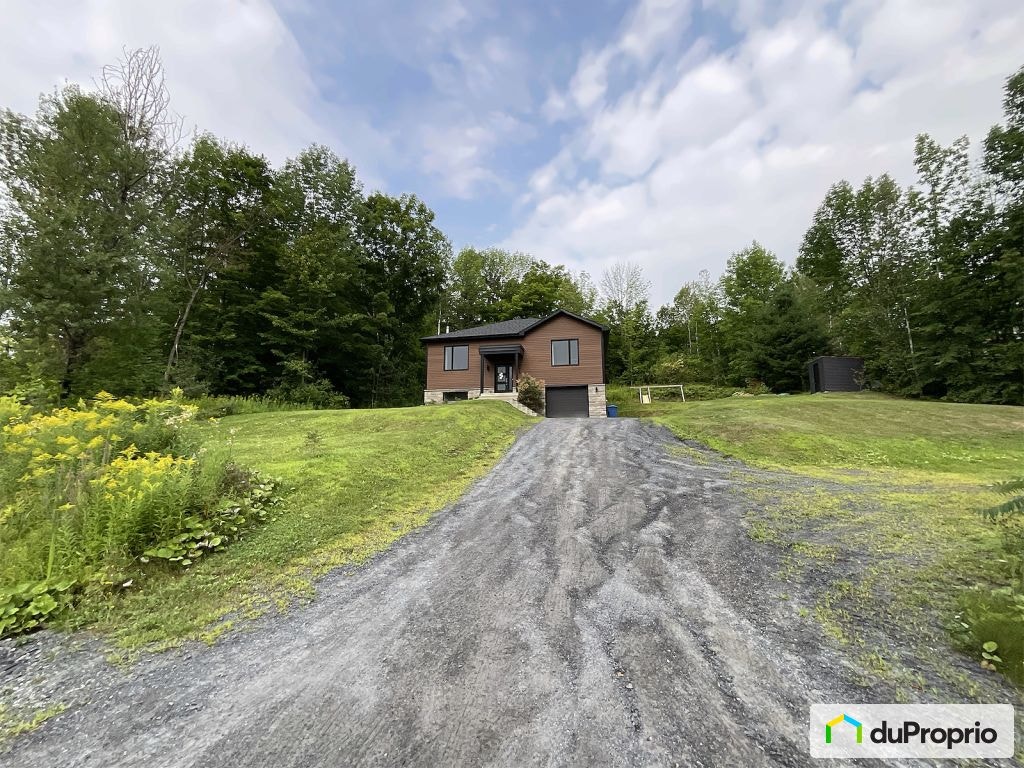 $745,000 - Bungalow for sale in Ste-Catherine-De-Hatley — photo 2