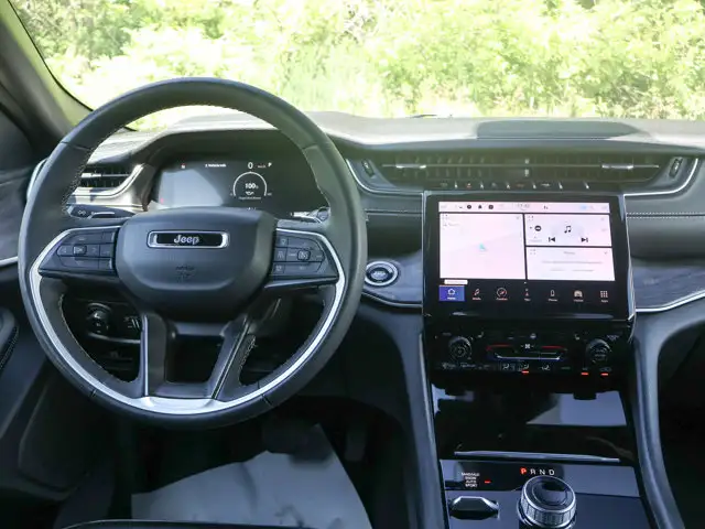 2024 Jeep Grand Cherokee L Limited- Memory / Heated Seats - Pwr in Cars & Trucks in Barrie - Image 28